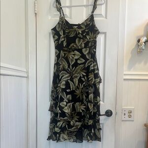 Oasis Tropical Floral Black and Green Dress NWT